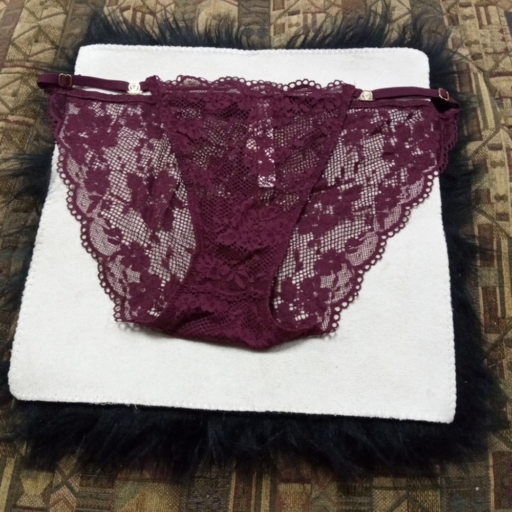 Victoria Secret Floral Lacie Bikini Panties Size Medium NEW